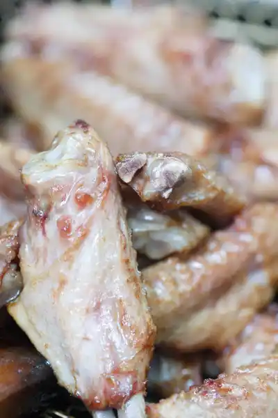 Jiao Yan Entenflügel 椒鹽鸭翅膀