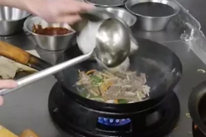 Reisbandnudeln braten - Reisbandnudeln mit Rindfleisch Rezept - 乾炒牛河食谱 