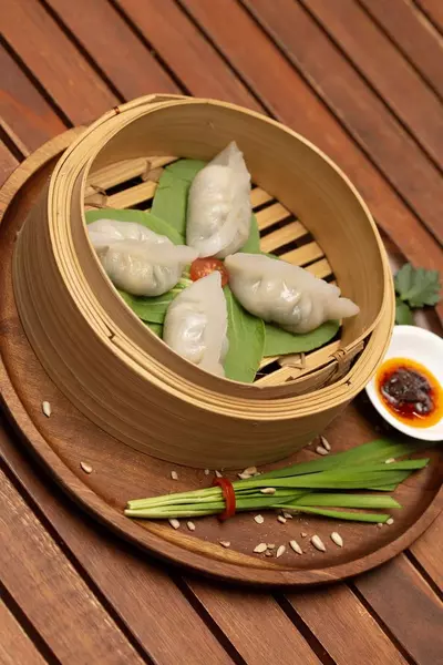 Fan Koh mit Fenchel und Schnittknoblauch 韮菜茴香粉粿