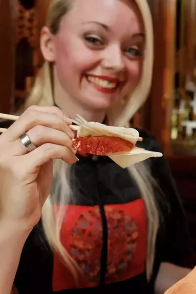 Peking Ente servieren